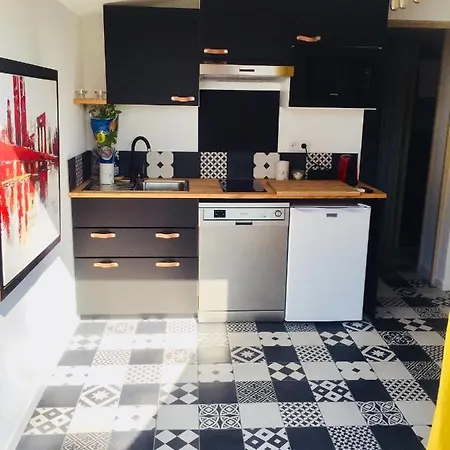 Astoria Maison D Hotes Studio Vue Mer Avec Piscine アパート カシ